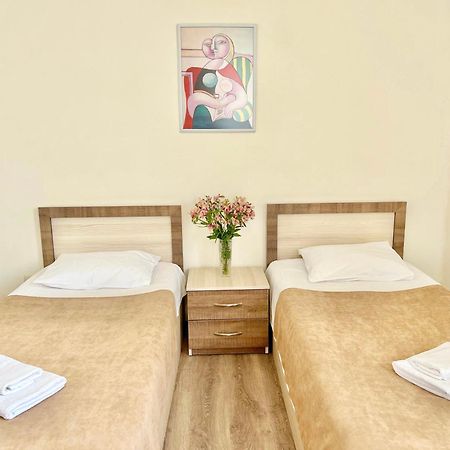 Hotel Mireosi Μπατούμι Εξωτερικό φωτογραφία
