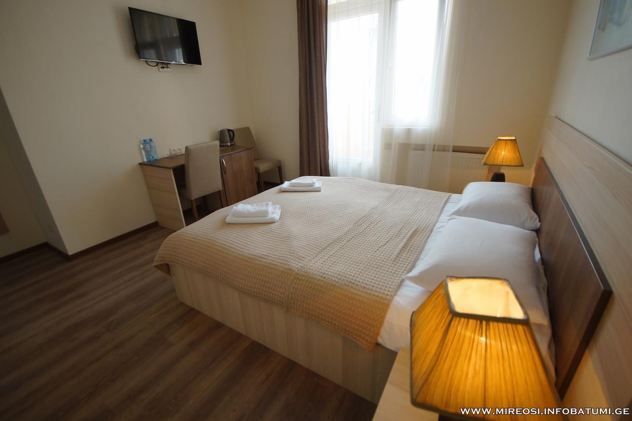 Hotel Mireosi Μπατούμι Εξωτερικό φωτογραφία