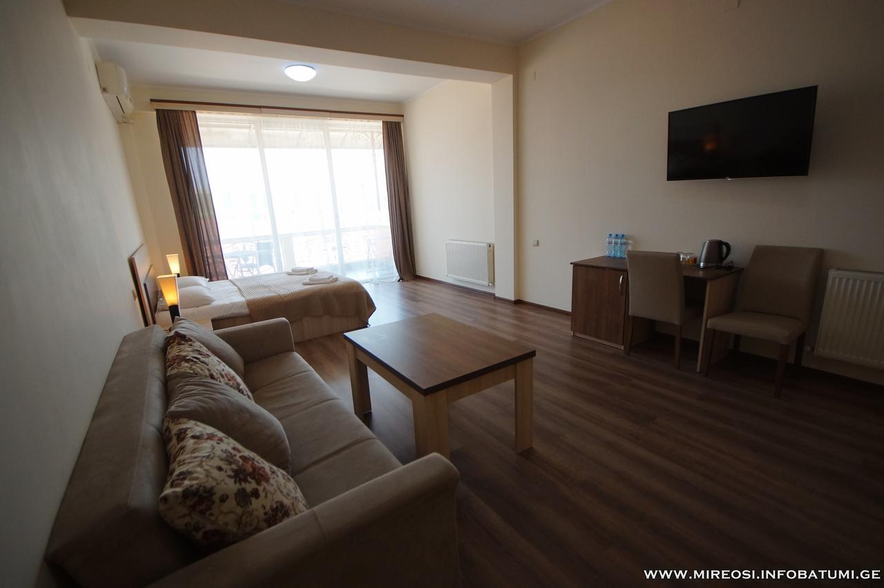 Hotel Mireosi Μπατούμι Εξωτερικό φωτογραφία
