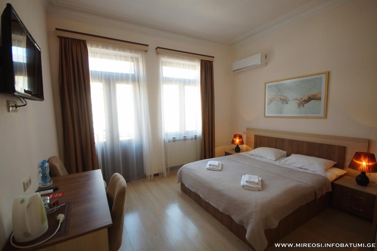 Hotel Mireosi Μπατούμι Εξωτερικό φωτογραφία